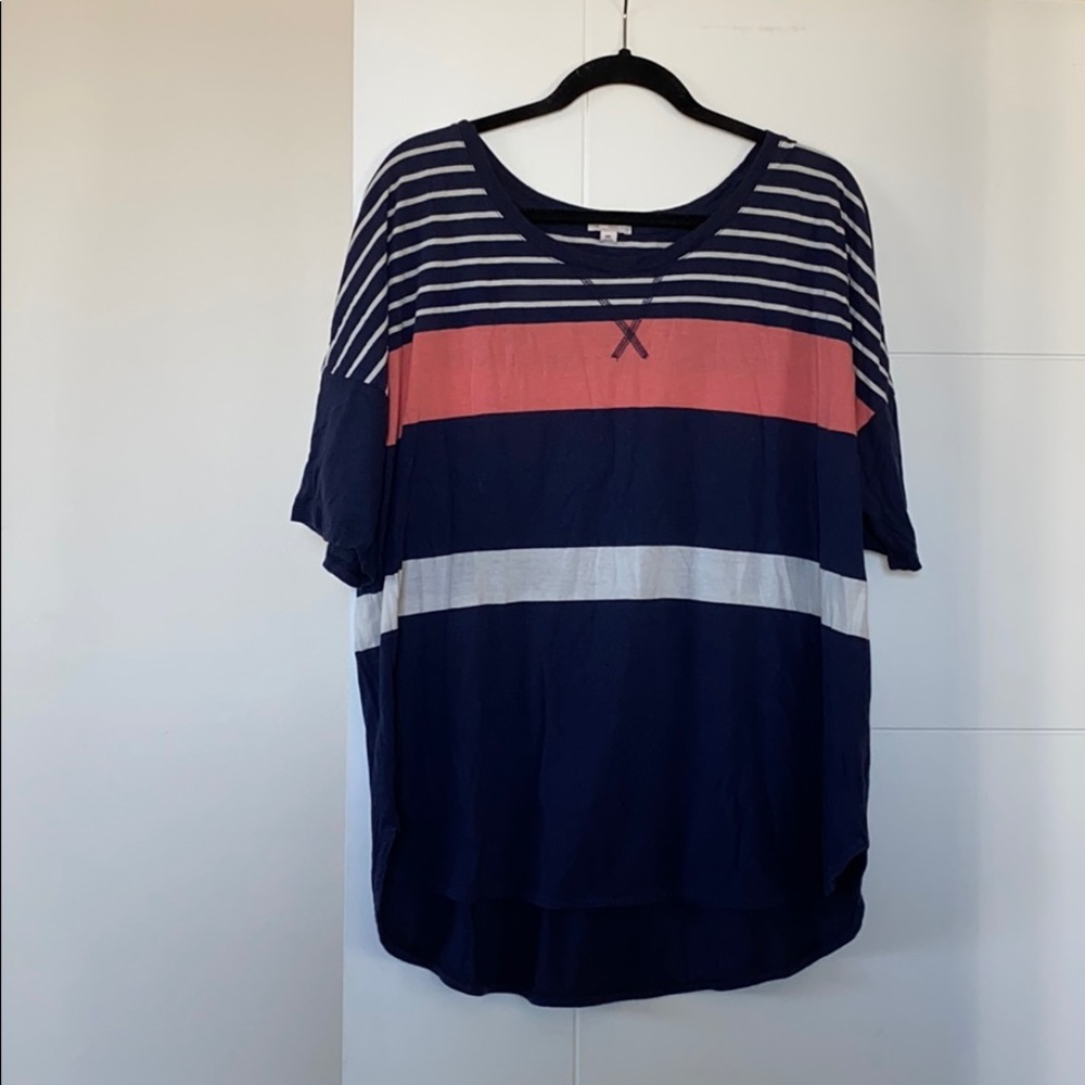 Old Navy T-Shirt